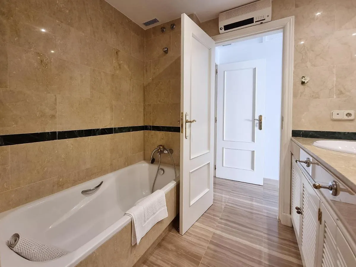 Luxury Hacienda Playa Apartment Marbella