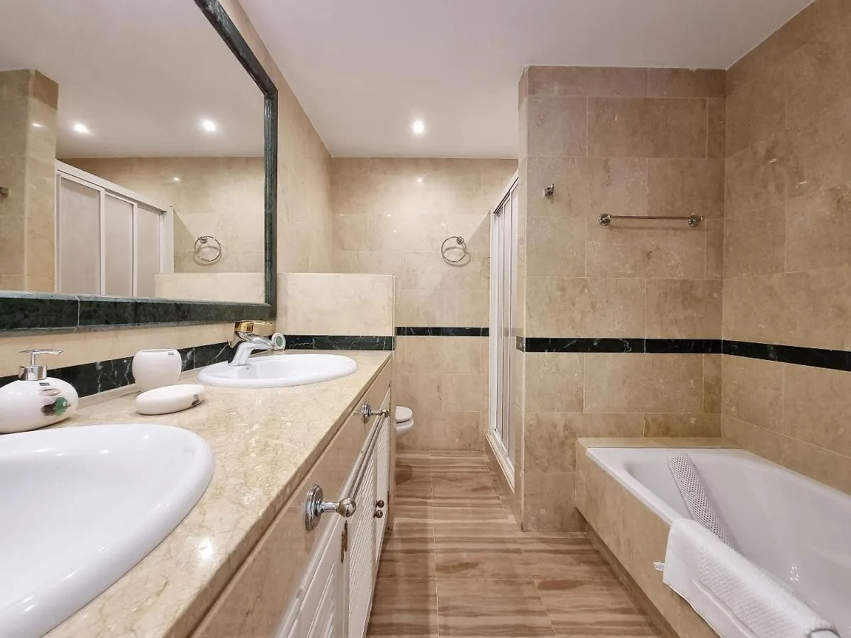 Luxury Hacienda Playa Apartment Marbella
